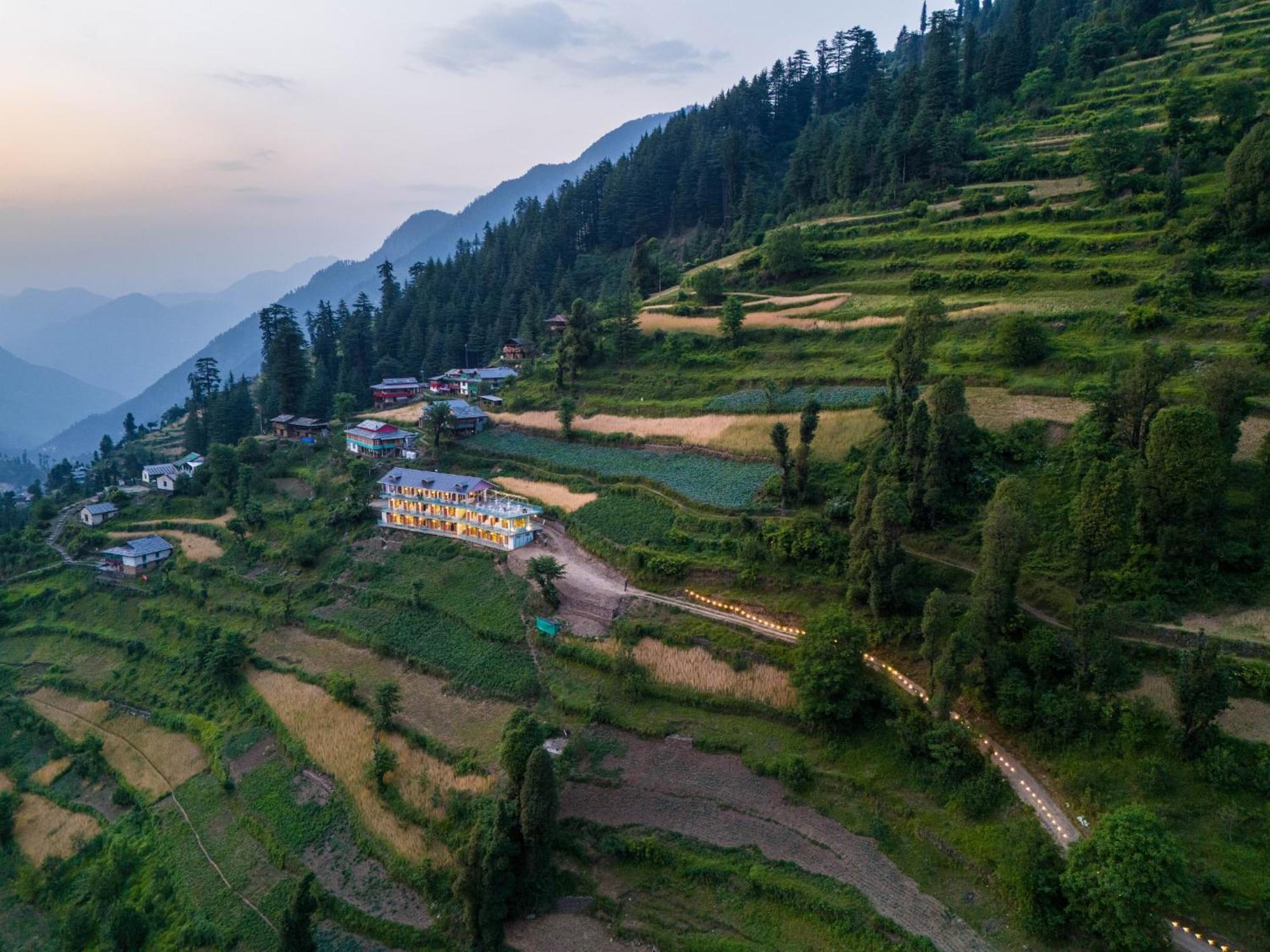 Moustache Shoja, Jibhi Hostel Exterior photo