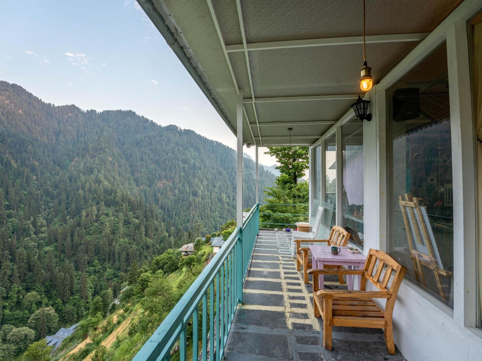 Moustache Shoja, Jibhi Hostel Exterior photo